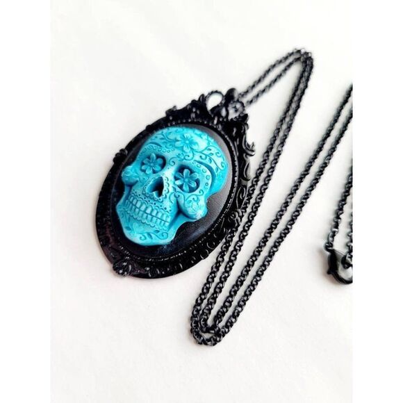 Teal Blue Black Sugar Skull Day of Dead Gothic Rockabilly Cameo Brooch Necklace - Picture 1 of 5